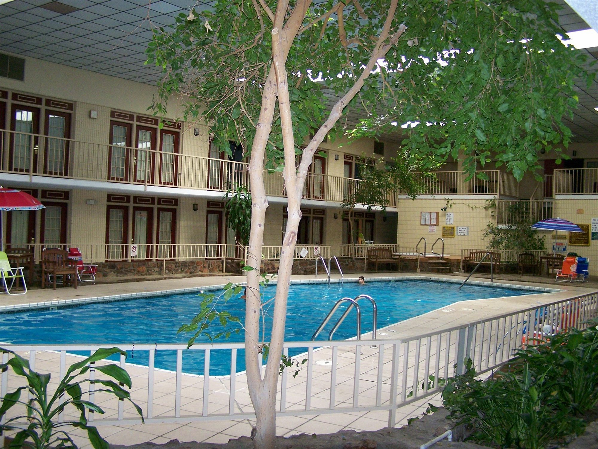 Seasons Inn And Suites Форт Смит Екстериор снимка